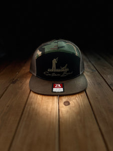 Camo Signature Gun Dog (7 Panel)